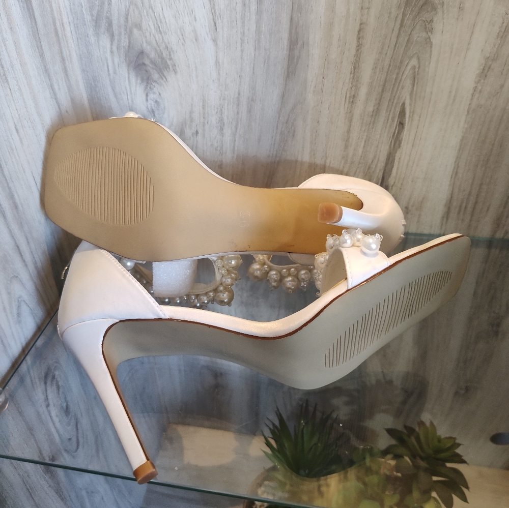 Womens Elegant Pearls Decor Back Zip Elegant White Stilettos Heels - Picture 8 of 15